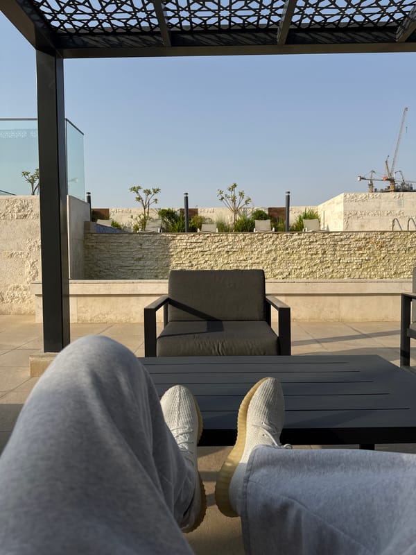 A full afternoon in Dubai: gym, streets, and home base.