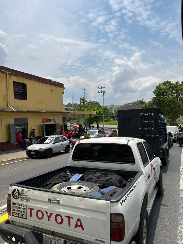 Vehicle transport and street activity observed in Caracas