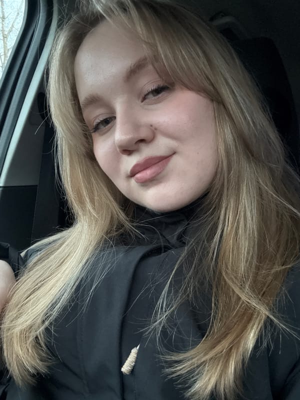 Couple photographed in casual car selfies in Chaikovsky