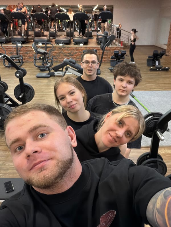 Gym enthusiasts document workout session in Chaikovsky fitness center