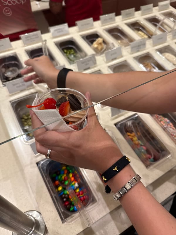 Late night frozen yogurt stop at Mexico City shop