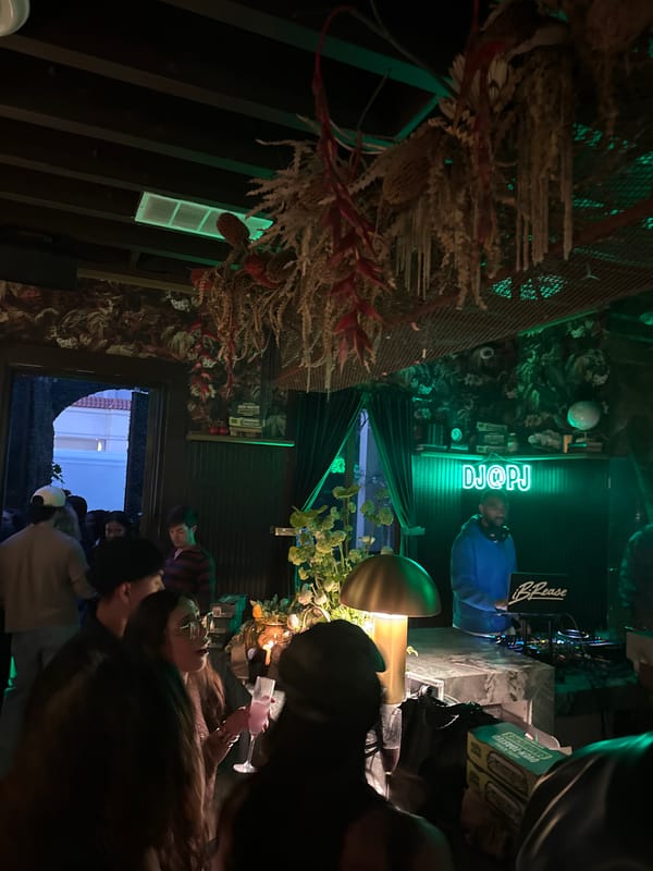 Late-night diner visits Papa John's Deli in Los Angeles