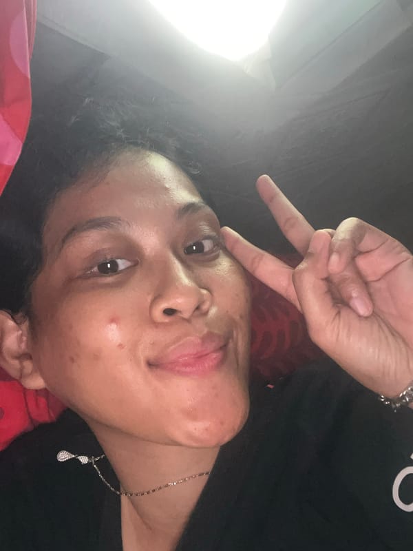 Quiet home morning in Pati: selfies, naps, and kids' books