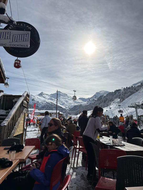 Skiers enjoy typical winter day at Les Allues resort