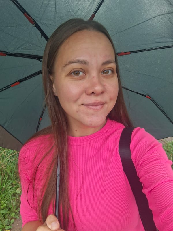 Black cat and outdoor selfie, an afternoon in Chaikovsky