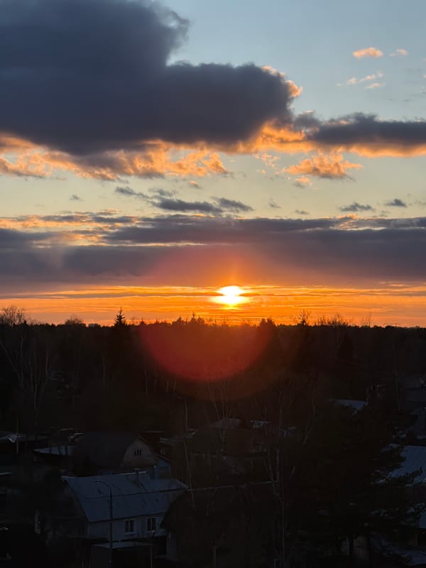 Dramatic sunset documented through multiple witness observations