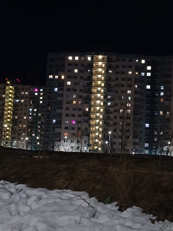 Evening scenes documented in snowy Berezniki, Russia