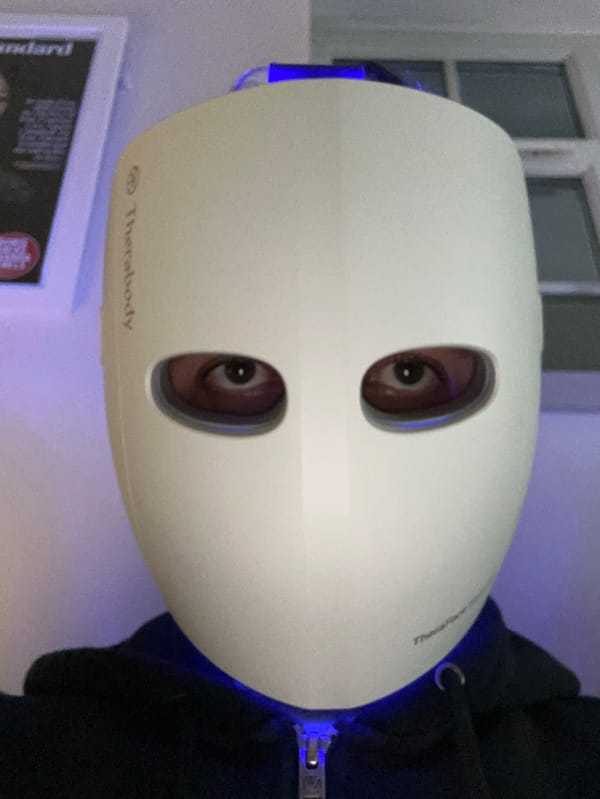 London resident spotted using Therabody facial therapy mask