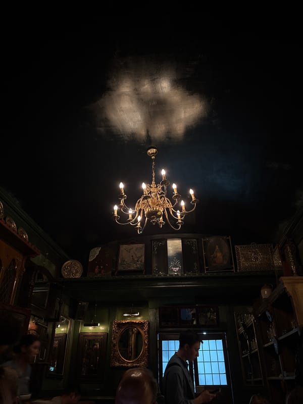 Couple dines at ornate Moscow restaurant Friday afternoon