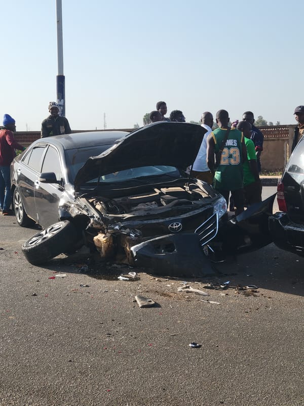 Multi-vehicle crash draws crowds in Barakin Lerawi, Nigeria