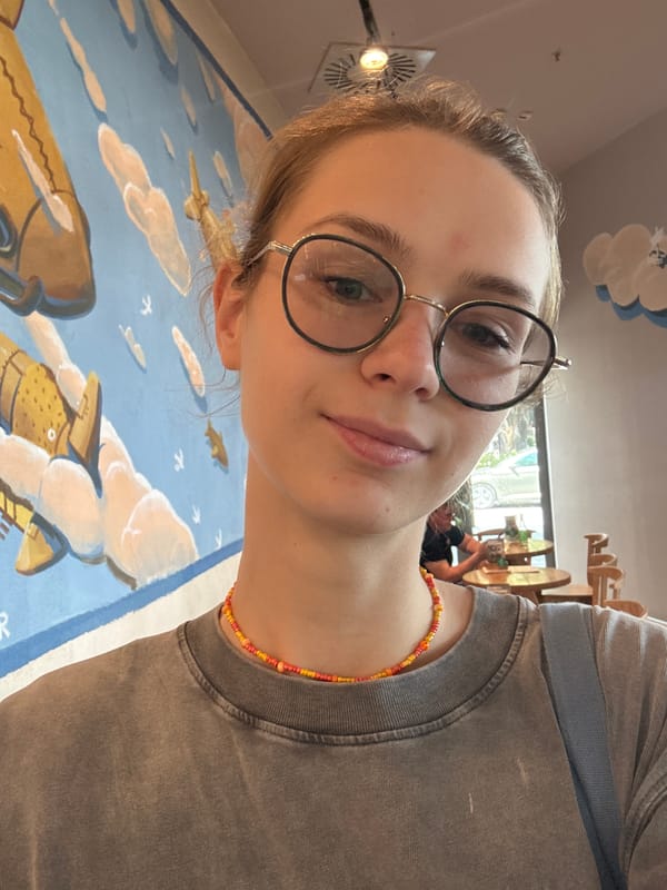 Woman documents creative indoor art space in Kragujevac