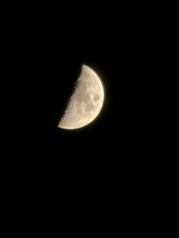 Moon phases and decorative lighting details, Chirchik evening