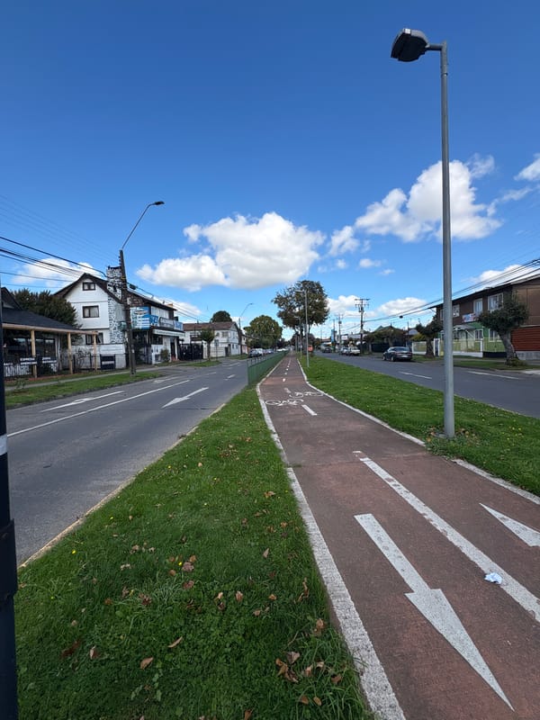 Red bicycle lane spotted on Osorno street