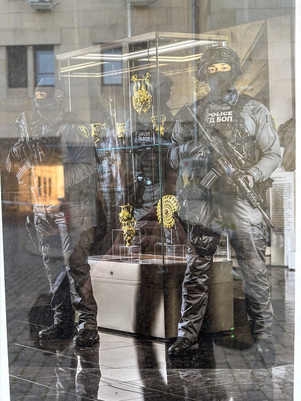 Armed Bulgarian tactical police imagery observed in Sofia