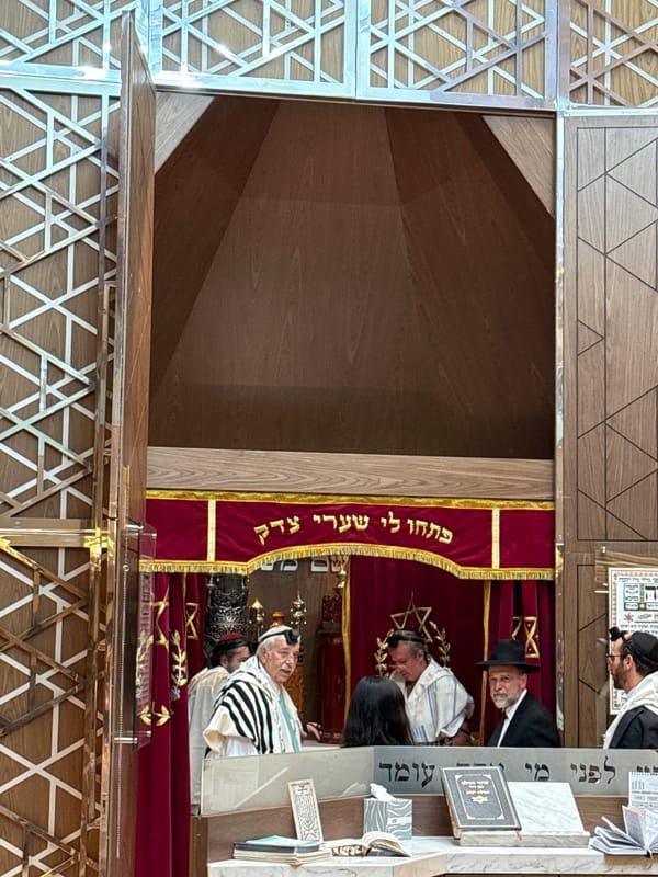 Synagogue activities documented in Mexico City Monday afternoon