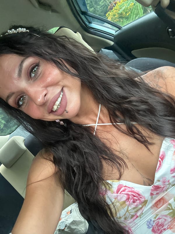 Tiara and florals, selfie session from a Ko Samui car