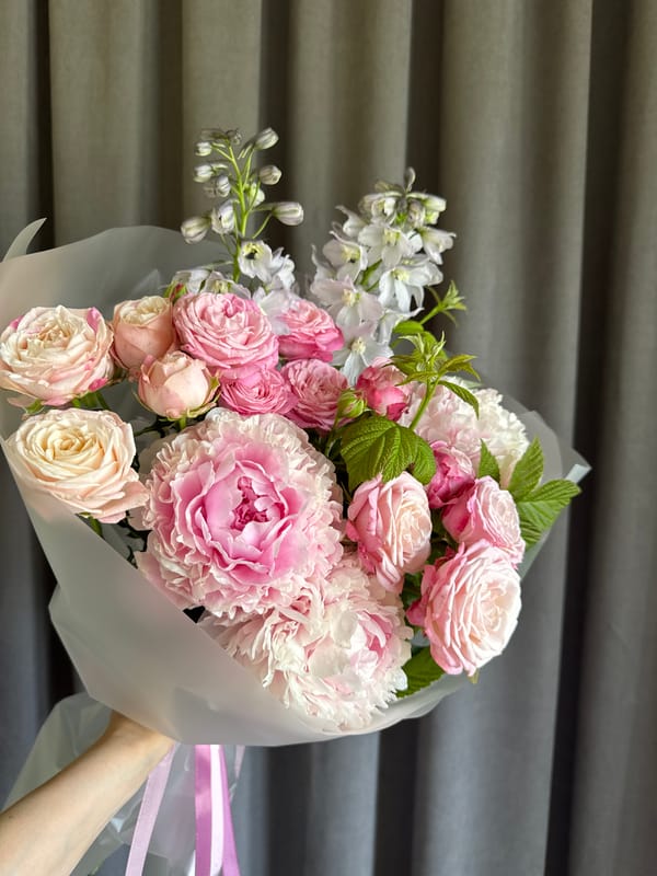 Pink and cream bouquet gifted in Izhevsk, Russia