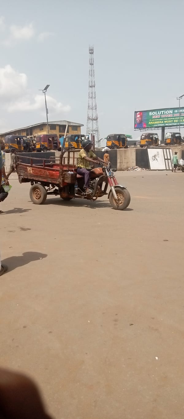 Daily street commerce documented in Onitsha, Nigeria
