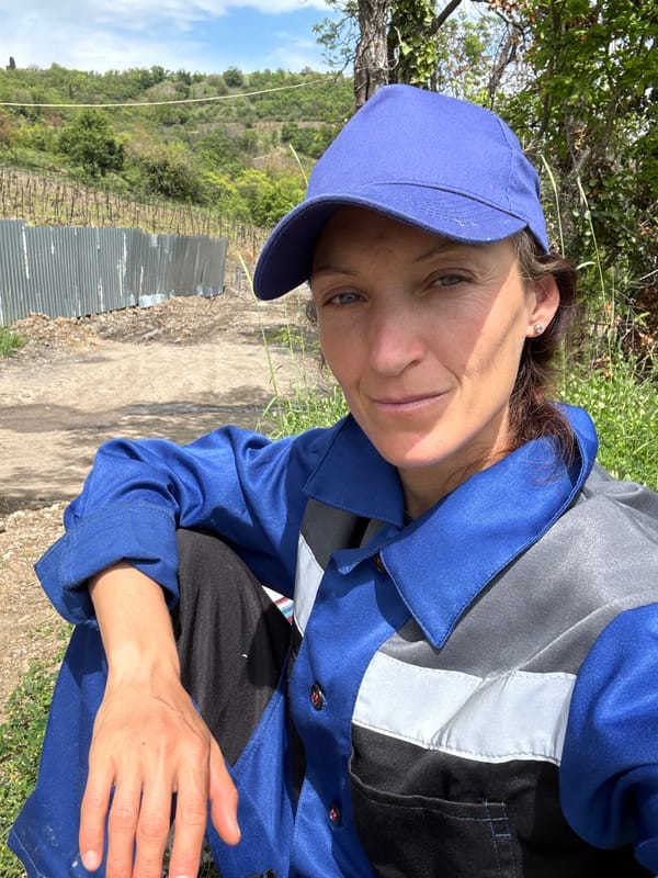 Two people spotted in separate outdoor locations in Ukraine