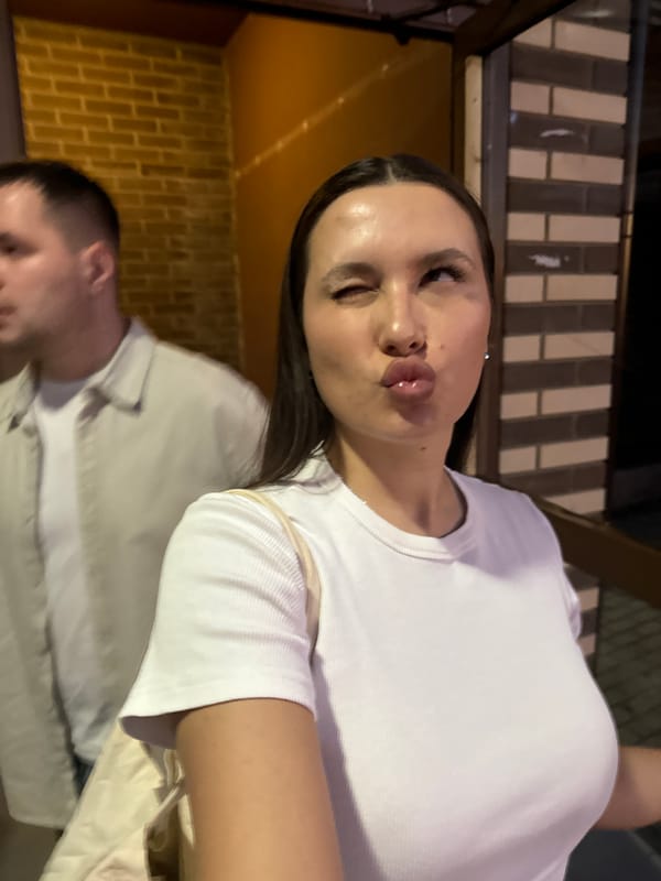 Casual photography session in Odintsovo building entryway