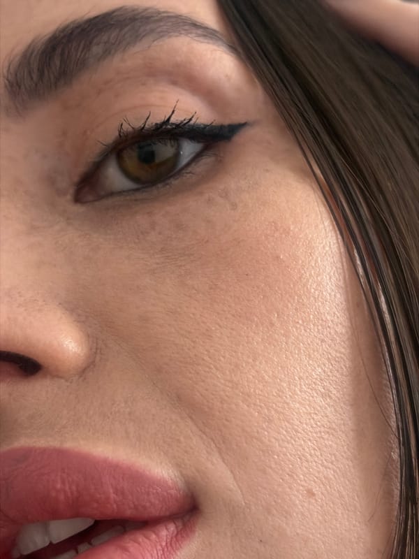 Woman documents daily routine with makeup, gaming, cat in Petersburg