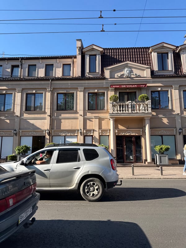 Morning walk through Odesa's streets and parks