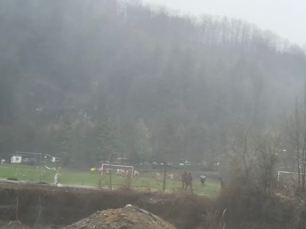 Outdoor activities continue in foggy Berkovitsa despite weather