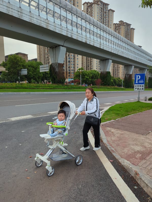 Everyday street life documented in Jiangjin, China