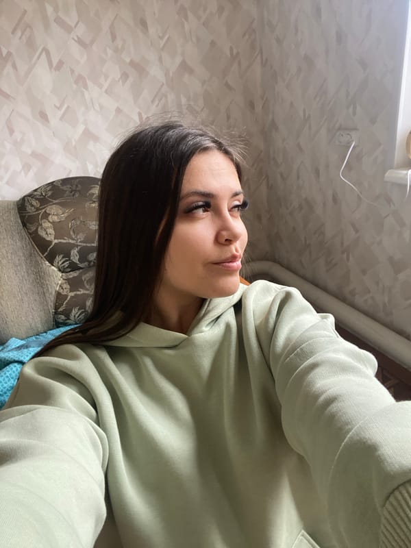 Morning selfies and rural scenes captured in Zhigalki, Russia