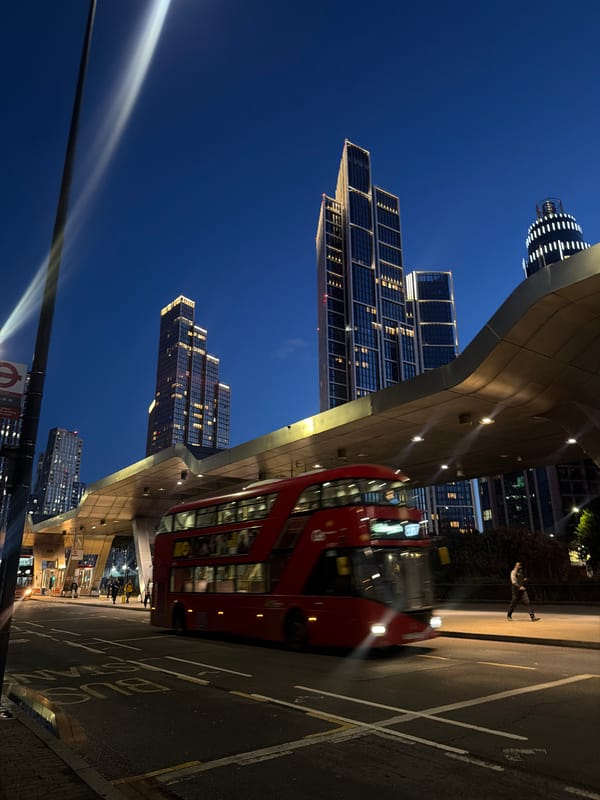 London evening cityscape documented by witness Tuesday night