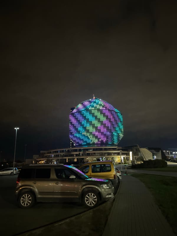 Elaborate light displays illuminate Minsk buildings on May Day evening