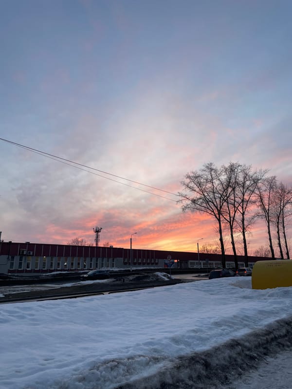Daily life documented across winter afternoon in Chaikovsky, Russia