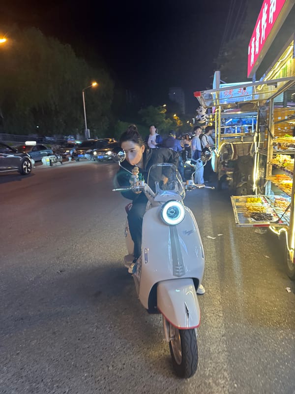 Evening street food scene captured in Zhongtun, China