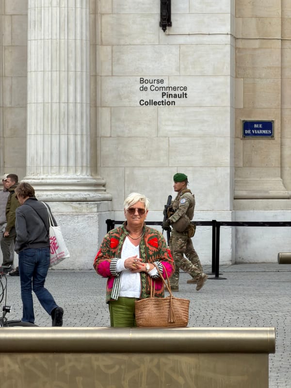 Witnesses document historic Paris landmarks and public spaces