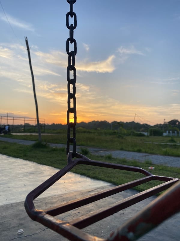Witness captures sunset scenes across Davao City playgrounds and parks