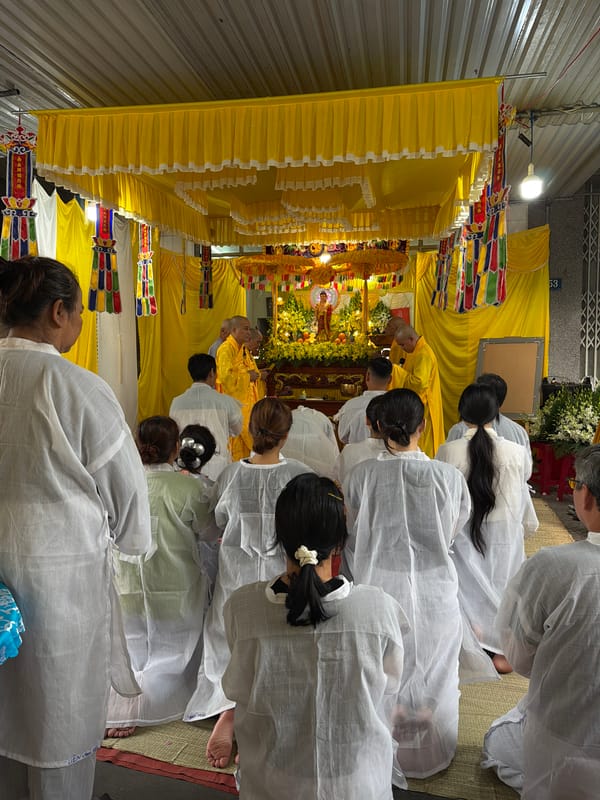 Buddhist ceremony held in Đà Nẵng with monks, worshippers