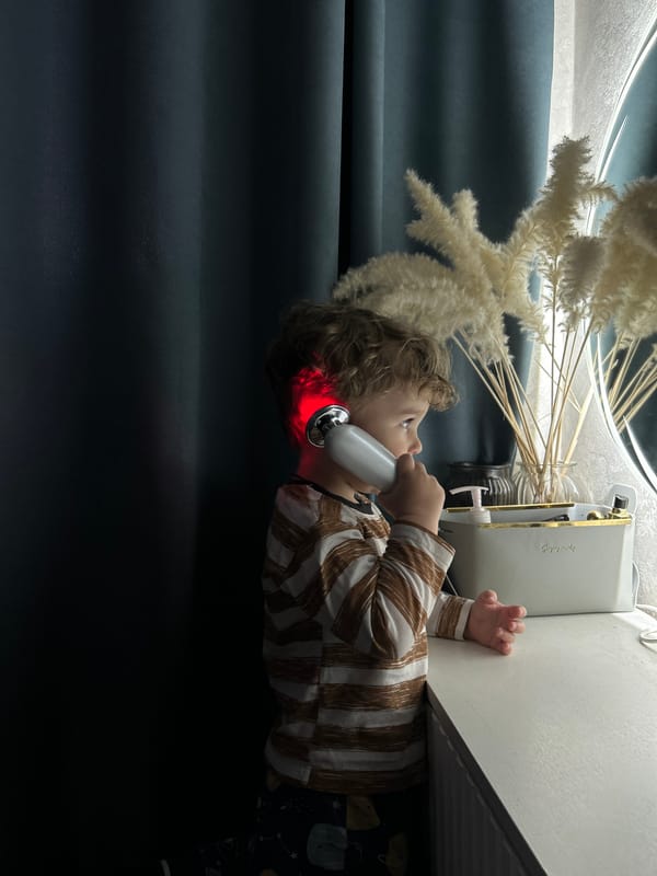 Mother and toddler share quiet afternoon moments in Klin home