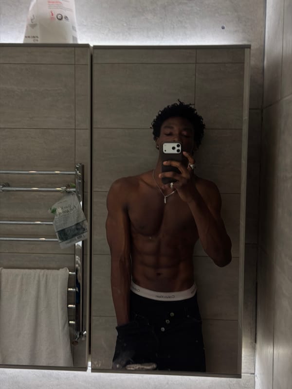 London residents capture ordinary moments: selfie and cat photo