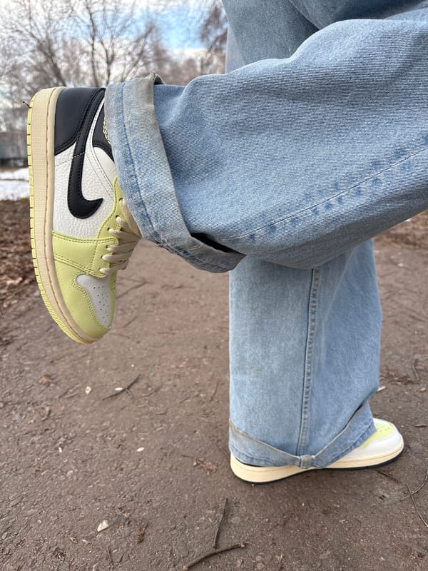 Casual street moments documented across Ulyanovsk, Russia