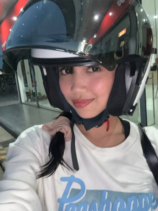 Motorcycle rider documents evening journey through Davao City