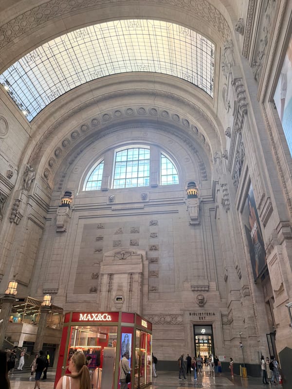 Selfies and architecture at Milano Centrale on a summer morning