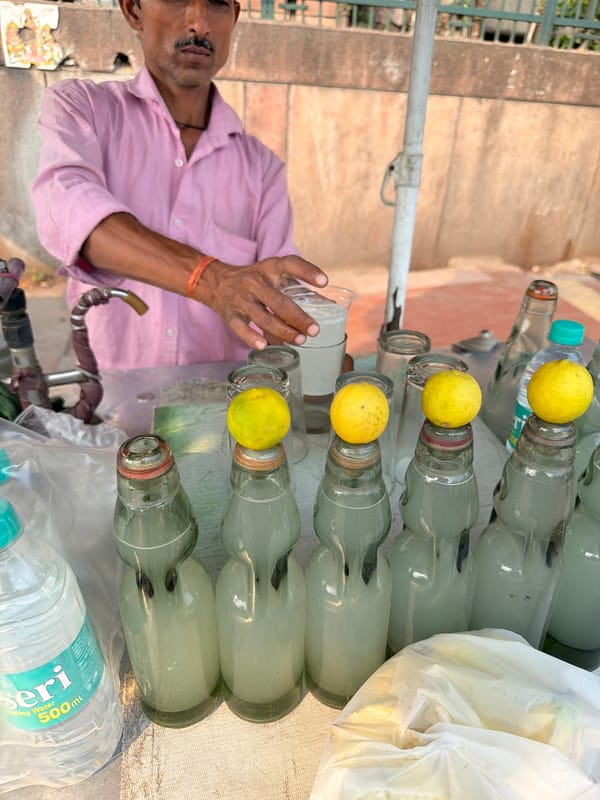 Street vendors serve fresh juice, fruit across Delhi neighborhoods