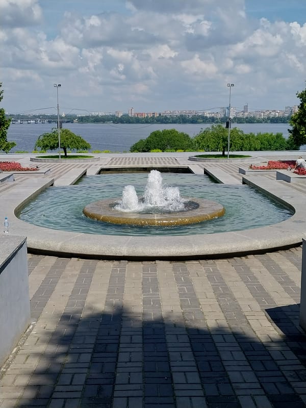 Morning in a Dnipro park, fountains to rope courses