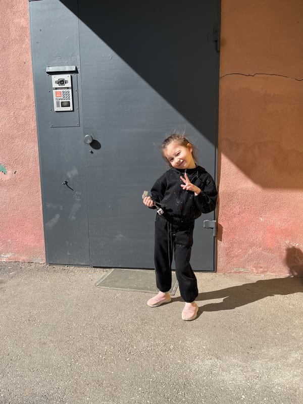 Toddler spotted in multiple locations across Samara, Russia
