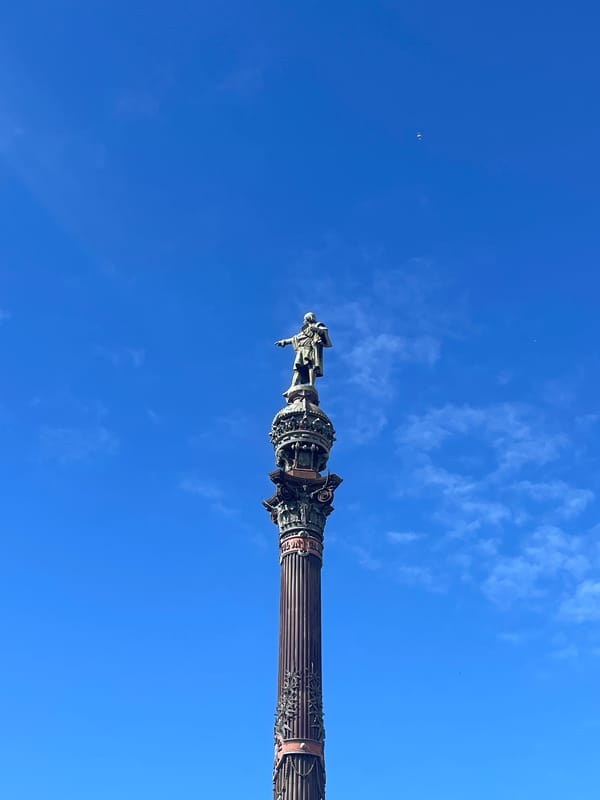 Costumed performer spotted near Barcelona's Columbus Monument