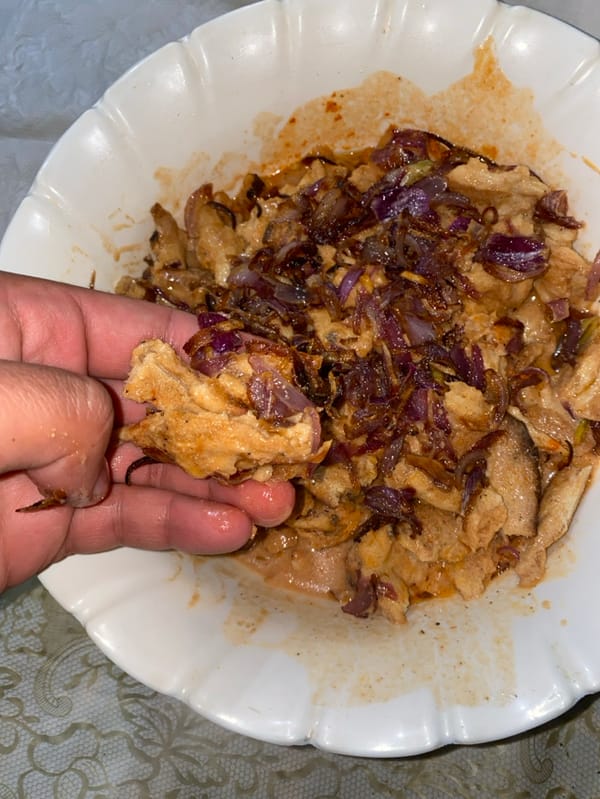 Traditional Afghan chicken dish documented in Kandahar