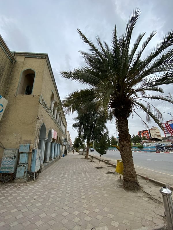 Kandahar street scenes and communal prayers documented across city