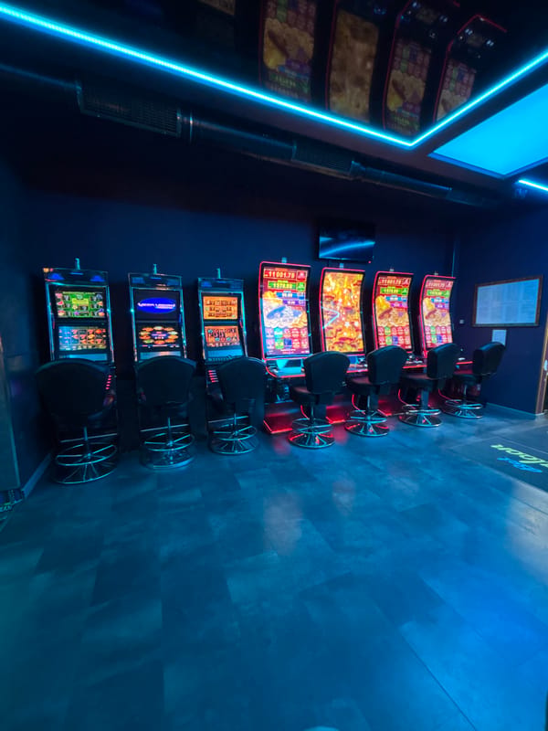 Late-night gaming club visit documented in Pleven, Bulgaria