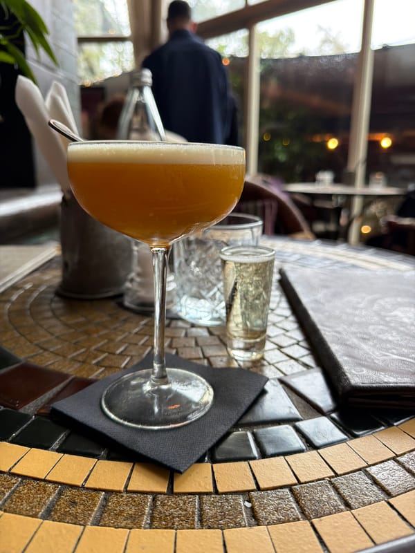 Cape Town diner documents cocktails and meal service
