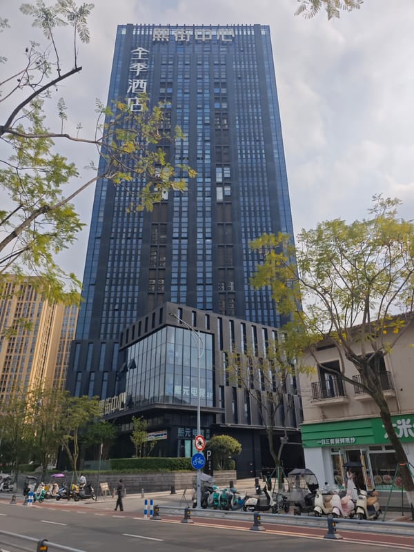 Morning street life documented in Chongqing High-tech Zone
